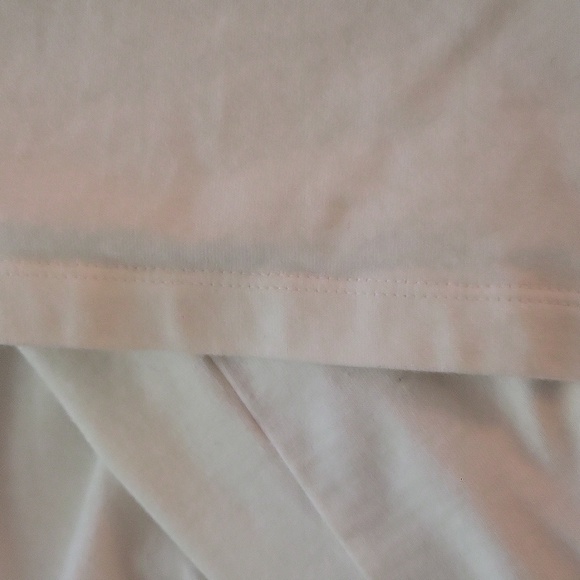 ORIGINAL GUCCI TSHIRT 100% AUTHENTIC ( the color is a off white) Oversized - Picture 10 of 10